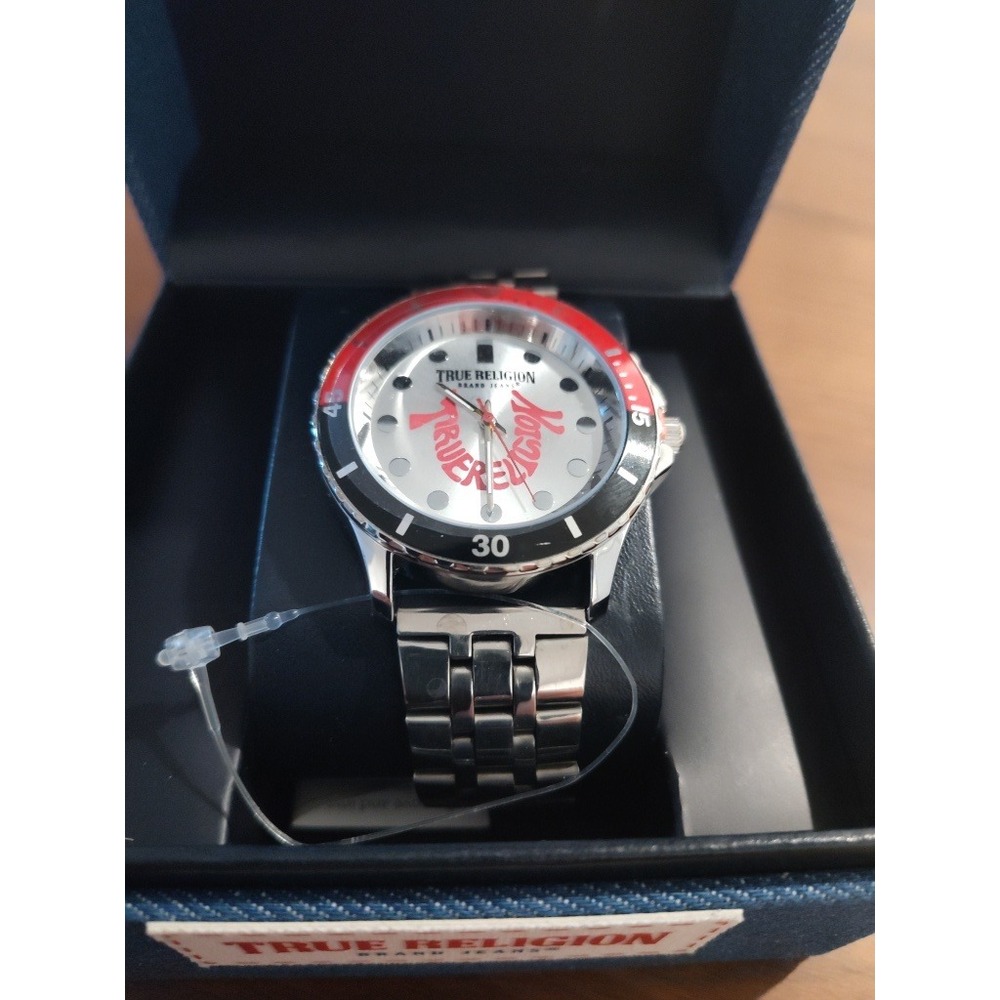 True Religion Mens Watch Silver Red Black Diver Style Stainless Steel New in Box - Picture 10 of 10